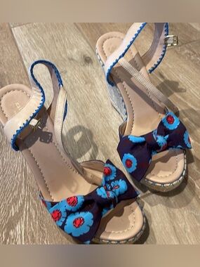 Kate Spade 4-1/2” Floral Wedge Heels 10M